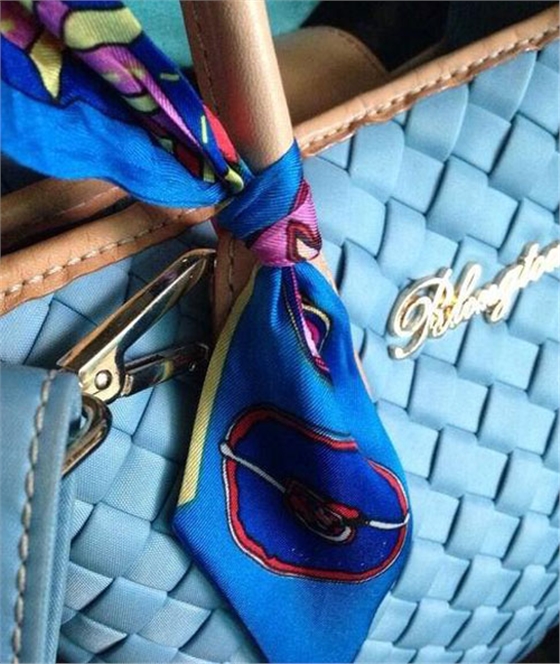 包包手柄上打結