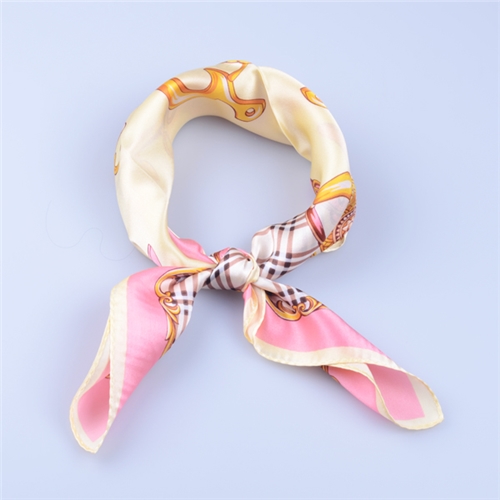 素縐緞印花方巾