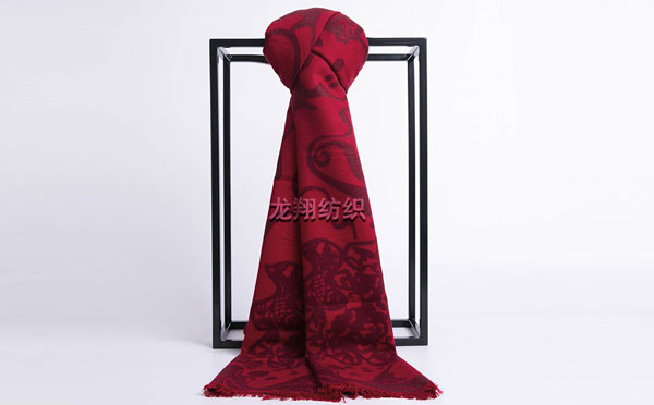 紅色羊絨圍巾 紅色羊絨圍巾