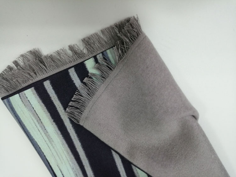 簡約線條男士圍巾細節圖