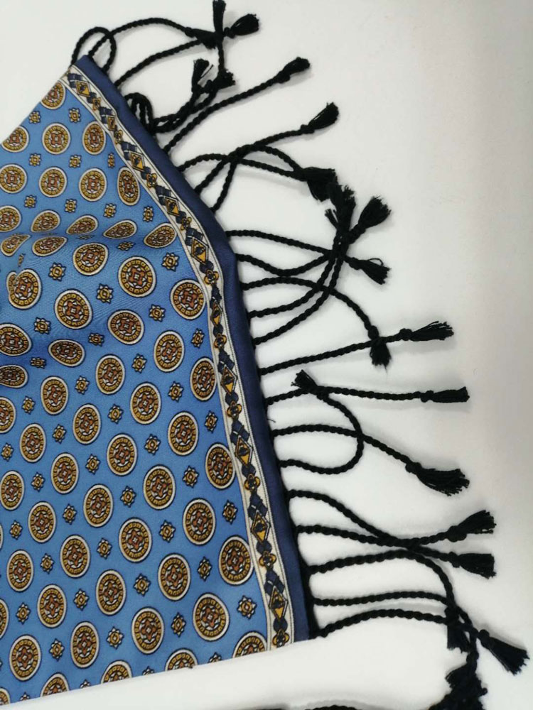 溫文爾雅男士圍巾細節圖